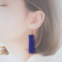 画像をギャラリービューアに読み込む, ドット柄のビーズフリンジピアス/イヤリング|Ahki Beadwork(アーキービーズワーク)