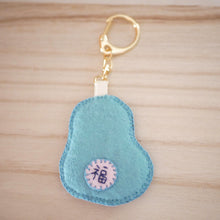 画像をギャラリービューアに読み込む, 和み猫のキーホルダー うしろ茶とら|Little Plum(リトルプラム)