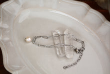 画像をギャラリービューアに読み込む, 「月の雫珠」国産あこや真珠バロックパール*サージカルステンレス・ブレスレット「スクエアチェーン」|ツバメ舎(ツバメシャ)