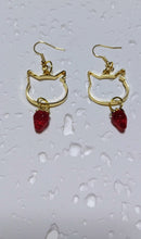 画像をギャラリービューアに読み込む, 猫耳カットといちごのピアス|mimine(ミミンヌ)