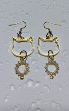 画像をギャラリービューアに読み込む, 猫耳カットとパールのピアス|mimine(ミミンヌ)