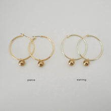 画像をギャラリービューアに読み込む, Big hoop piece gold ピアス イヤリング | LUNACHIC(ルナシック)