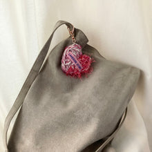 画像をギャラリービューアに読み込む, 毛糸のハートチャーム|LAKESIDE STORY(レイクサイドストーリー)