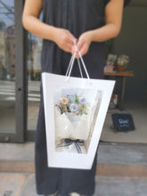 画像をギャラリービューアに読み込む, 天然色素のフラワーアイシングクッキー❀クッキーブーケ(クッキーの花束)窓付き専用紙袋付|HANASAKUKI