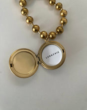 画像をギャラリービューアに読み込む, Moon locket keychain キーホルダー キーリング|LUNACHIC(ルナシック)