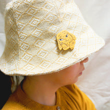 画像をギャラリービューアに読み込む, ブローチ うさぎ G|ヨシウラチヒロ