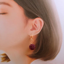 画像をギャラリービューアに読み込む, フラーレン ガーネット 2mm フープピアス・イヤリング|紬(ツムギ)