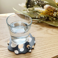 画像をギャラリービューアに読み込む, 猫雑貨・木製プレート&コースター【ねこまみれ メルティ黒】|Ten&O