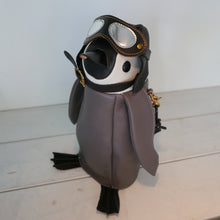 画像をギャラリービューアに読み込む, ペンギンの赤ちゃんバッグ・専用ヘルメット・ブラック|ガムアママレザーズ神戸(ガムアママレザーズコウベ)