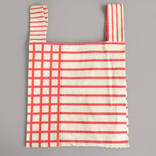 画像をギャラリービューアに読み込む, 作家オリジナル生地でつくった手持ちタイプのアシメフリルバッグ|takutomo(タクトモ)