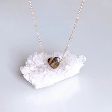 画像をギャラリービューアに読み込む, 大人ハートネックレス(コッパーカルサイトオブシディアン× シェル)|SAKURA jewelry(サクラジュエリー)