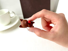 画像をギャラリービューアに読み込む, チョコレートみたいな猫さんトリオ|手ノヒラ堂(テノヒラドウ)