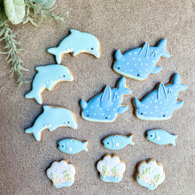 画像をギャラリービューアに読み込む, ジンベイザメとイルカと魚【アイシングクッキー】|sumirecookies(スミレクッキーズ)