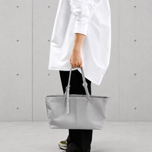 画像をギャラリービューアに読み込む, Wide Tote / Mist Gray|MahL(マール)