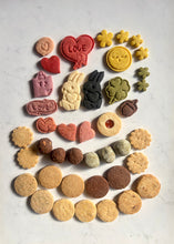 画像をギャラリービューアに読み込む, ずっといっしょ しろいうさぎとくろいうさぎのバレンタインクッキー缶 large|chinami sweets(チナミスイーツ)