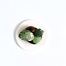 画像をギャラリービューアに読み込む, 炭団オブジェ/南国風リーフをあなたの空間に〜3|櫂の炭(カイノスミ)