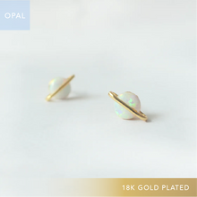 画像をギャラリービューアに読み込む, プラネットモチーフ オパール スタッドピアス(シルバー925/18Kゴールドプレーティング)|SMUK(スムーク)