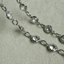 画像をギャラリービューアに読み込む, 【ネックレス】冬の光を纏うファイアオパールとクリスタルガラスのネックレス|ERIKOART(エリコアート)