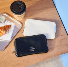 画像をギャラリービューアに読み込む, アクスタポーチS(Black)|MARSLY(マーズリー)