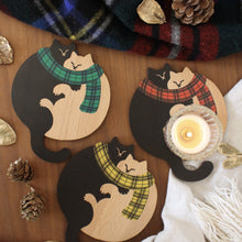 画像をギャラリービューアに読み込む, 【クリスマス限定パッケージ】木製コースター・プレート|ねこまみれ〈ほっこりレッド〉|Ten&O