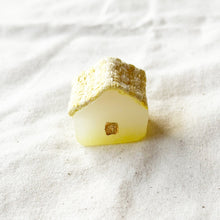 画像をギャラリービューアに読み込む, おかえり|ガラスと草木染め刺繍の小さなオブジェ|misaki kotori glass and thread(ミサキコトリグラスアンドスレッド)