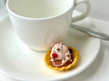 画像をギャラリービューアに読み込む, タルトになったウォンバットさん"Tart Wombat"|手ノヒラ堂(テノヒラドウ)