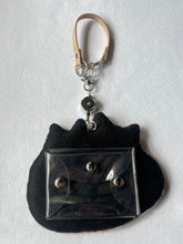 画像をギャラリービューアに読み込む, 羊毛フェルトのおひるね猫パスケース なかよし 茶トラ ハチワレ |たろじろ