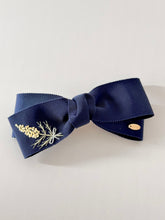 画像をギャラリービューアに読み込む, ミモザの小さな花束 フランス刺繍 リボンバレッタ|SUNNY RIBBON(サニーリボン)