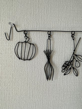 画像をギャラリービューアに読み込む, ハロウィンガーランド|wire art Niko(ワイヤーアートニコ)