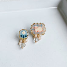 画像をギャラリービューアに読み込む, ネコとお花イヤリング ピンク|slowly&starry(スローリーアンドスターリー)