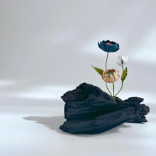 画像をギャラリービューアに読み込む, 炭オブジェ / 紺+白+ベージュ|櫂の炭(カイノスミ)