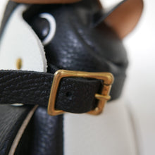 画像をギャラリービューアに読み込む, ペンギンの赤ちゃんバッグ・専用ヘルメット・ホワイト|ガムアママレザーズ神戸(ガムアママレザーズコウベ)