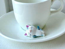 画像をギャラリービューアに読み込む, 幸せは、意外と近くに。(グレートラ白)|手ノヒラ堂(テノヒラドウ)