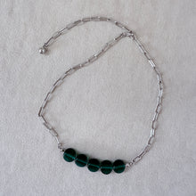 画像をギャラリービューアに読み込む, 【ネックレス】ヴィンテージビーズが輝くグリーンの差し色ネックレス|ERIKOART(エリコアート)