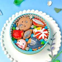 画像をギャラリービューアに読み込む, 深海魚ver カラフルで可愛いアイシングクッキー缶|ケーキ工房 アンドンカフェ(ケーキコウボウ アンドンカフェ)