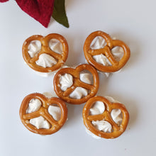 画像をギャラリービューアに読み込む, プレッツェルメレンゲクッキー|uncygne(アンシーニュ)