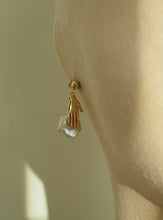 画像をギャラリービューアに読み込む, catch pearl pierce gold ピアス イヤリング|LUNACHIC(ルナシック)