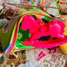 画像をギャラリービューアに読み込む, レトロちっくなネックポーチ|ばこ屋(バコヤ)