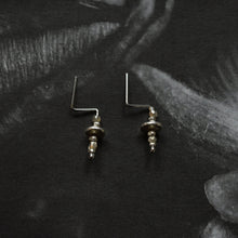 画像をギャラリービューアに読み込む, カレンシルバーのキャッチのいらないピアス -cross-|YEAH.JAPAN(イエアジャパン)