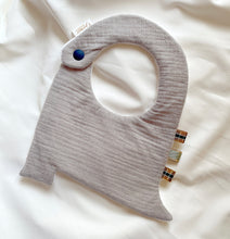 画像をギャラリービューアに読み込む, ふかふか恐竜スタイ|Lutin(リュタン)