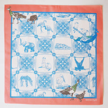 画像をギャラリービューアに読み込む, 動物園タイルと孔雀 ハンカチ|aosansyo(アオサンショウ)