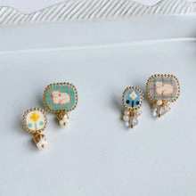 画像をギャラリービューアに読み込む, ネコとお花イヤリング グリーン|slowly&starry(スローリーアンドスターリー)
