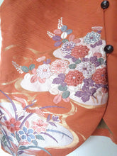 画像をギャラリービューアに読み込む, 名古屋帯から 前開き ベスト サーモンピンク系 菊 鳳凰 桔梗 11号~15号 M~L|着物リメイクあんえんkyoto(キモノリメイクアンエンキョウト)