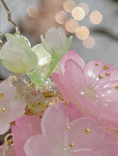 画像をギャラリービューアに読み込む, 透ける八重桜と金箔の簪|ハピネスウェーブ