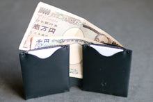 画像をギャラリービューアに読み込む, 削ぎ落とした職人仕立ての折財布〈LOCUS-SW〉|Has(ハズ)