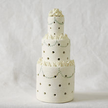 画像をギャラリービューアに読み込む, 小さな黄色いお花のケーキランプシェード、オブジェ|とうげい hanaga(トウゲイ ハナガ)