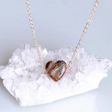 画像をギャラリービューアに読み込む, 大人ハートネックレス(コッパーカルサイトオブシディアン× シェル)|SAKURA jewelry(サクラジュエリー)