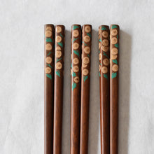 画像をギャラリービューアに読み込む, 白椿柄/うるしのおはし|warped(ワープド)