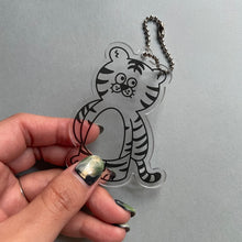 画像をギャラリービューアに読み込む, Key Chain|とらっちと共に|Y.O.L.O(ヨーロー)