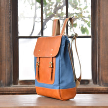 画像をギャラリービューアに読み込む, MUDITA HILL|岡喜近江牛レザーと高島帆布で作った フラップ付きリュック(2バックル) 【びわ湖ブルー・ブライトキャメル】|Cogocoro(コゴコロ)